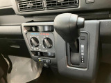 延長保証につきましてはお求めいただく車両によって保証料が異なりますので、当店スタッフまでお気軽にお問い合わせくださいませ。