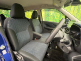 運転席シート廻りは使用感も少なく、良好な状態となっています。前オーナー様が丁寧に使っていたことがよくわかりますね。