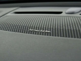 美しくバランスがとれた迫力あるサウンドで魅了するHarman Kardonプレミアムサウンド・オーディオシステム。13個のハイファイ・スピーカーと内蔵されたサブウーファーが、まるで別世界にいるような体験ができます。