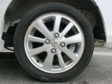 タイヤサイズは165/60R14