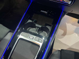 /認定中古車2年保証/当社デモカー/ドライビングアシスタンスPKG/ヒーター&メモリー付パワーシート/フットトランクオープナー/アドバンスドサウンドシステム/アンビエントライト/イルミネーテッドステップカバー