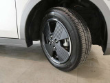フロントタイヤの溝も十分に残っております。タイヤサイズ155/65R14となっております。