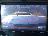 バックカメラ搭載!後退時の後方映像をリアルタイムで確認できます!