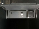 USBポートと電源ソケット