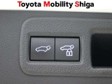 室内のインパネスイッチからもバックドアの開閉が可能です。