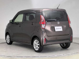 【ワイド保証】日産販売店の中古車には、無料で保証が付いています。走行距離無制限で、無料保証期間は1年間から。品質に自信があるから実現した、日産ならではの保証です。