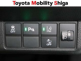 衝突軽減ブレ-キなど、先進の機能を装備しております。