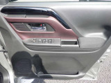 運転席側のドアです!