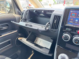 お車の知識がなくてもスタッフが丁寧にご説明いたします。お客様のご来店をスタッフ一同、心よりお待ちしております。