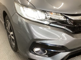 【LEDヘッドライト】ディスチャージヘッドライト(HID)と同等の明るさで、夜道や雨天走行が明るく視界良好!! フォグライトも装備で、安心感さらにUPです♪安心ドライブを楽しんで下さい♪