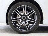 ■19インチAMG 7ツインスポークアルミホイール ■Mercedes-Benzロゴ付ブレーキキャリパー