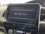 【純正10インチナビ】人気の大型10インチナビを装備。存在感のある大画面はインパクトも大!ナビ利用時のマップ表示は見やすく、テレビやDVDは臨場感がアップ!いつものドライブがグッと楽しくなります。