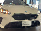 BMWのオートライトは積極的にライトをつけることにより、自車の存在を周囲に向けアピールいたします。それは安全性への配慮でもあります。