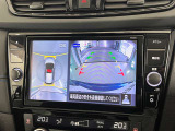 駐車時に周りの様子が見えるアラウンドビューモニター付きですので駐車時も安心ですよ!