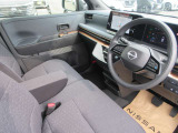 視界がよく運転性のよいフロントヒーターシート