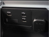 【USB接続】USB接続も可能です。スマートフォンと連動して音楽も再生可能です。