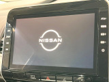 【メーカー純正10インチナビ】インテリアに溶け込むスタイリッシュな「専用設計」メーカーナビを装備♪視認性や操作性など基本性能にも優れ、より上質なカーライフをお楽しみいただけます。