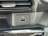 運転席前にはUSB充電ポート