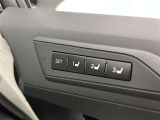 シートメモリー機能装備付きです。シートの位置をそれぞれ記憶しておく事ができるので、ご家族や、複数の方で車を乗られるオーナー様には、便利な機能です。