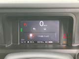 運転に必要な情報をひと目で確認できる、見やすいメーターデザイン。視認性の高い表示で、安全運転をサポートします。