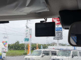 「買った後の車検や修理、どこに頼もう?」という悩みを一発解決!国が認めた自社指定工場があるから、購入後のメンテナンスまでワンストップで頼めます。車に詳しくない方でも安心して相談できるお店です。