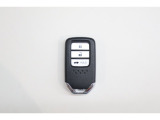 スマートキーはカバンの中やポケットに携帯するだけでドアロックの開閉・エンジンスタートが可能です!