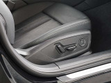 クオリティの高いシートを採用するのは、Audiのクルマづくりの哲学のひとつです。特に座り心地が重要です。体の大きなドイツ人が座っても頑丈な耐久性があります。。しかも肌触りも良く高級家具のようです。