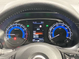 【メーター】メーター内のカラーディスプレイには運転をサポートするさまざまな情報を表示!
