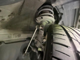お車を安心してお乗りいただく為には、足回りの定期点検が欠かせません。サービスサポート(有償保証)では無料点検もご提供しており、安心のカーライフをお過ごしいただけるサポート体制が整っています。
