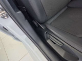 年式相応ですが、納車時にはできる限りキレイに納車させていただきます。どうしても気になるところ等ありましたら、低価格にてお直しいたしますので、何なりとお申し付けください。