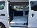 ご成約のおクルマ全て、エンジンオイルを交換してご納車させていただきます!また、点検時に消耗品の状態確認も行い必要に応じて新品交換させていただきます!