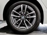 BMW純正アルミホイールです。納車時にはアルミホイールコーティングも承っております!是非ご検討下さいませ。