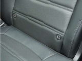 ◆ISOFIX◆シートベルトいらずでチャイルドシートと固定金具を連結するだけでガッチリ固定できます。