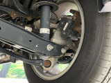 お車を安心してお乗りいただく為には、足回りの定期点検が欠かせません。サービスサポート(有償保証)では無料点検もご提供しており、安心のカーライフをお過ごしいただけるサポート体制が整っています。