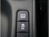VSC(Vehicle Stability Control)付です。 横滑りを防止する装置です。 万が一の時に作動する、安全のための装置です。