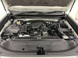 普段はあまり見ないエンジンルーム内も綺麗に仕上げています。見えないところも清潔に保ちたいですよね。