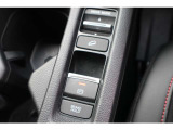 【電動パーキングブレーキ】停車中にブレーキペダルから足を離しても、停車状態が続くオートブレーキホールド機能!