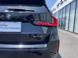 ご納車前には、BMWを熟知したメカニックによる100項目の点検・整備を行います。不具合箇所、交換時期に達している部品に関しましては、全て当社負担で交換してからのご納車となります。
