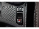 電動パーキングブレーキを搭載。スイッチ操作でパーキングブレーキを作動・解除することが可能ですので、操作の力が不要ですよ♪