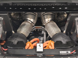 120度の広いバンク角を持つV6エンジンは「ピッコロV12」と呼ばれるほど高く澄んだエグゾーストノートを奏で、スポーツマインドを強く刺激します。