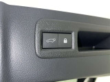 【パワーバックドア】ボタン一つでテールゲートが自動で開閉します。