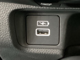 充電用USBジャックを装備!