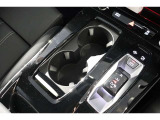 他の店舗でも商談している可能性があります。お車の詳細についてはアウディ京都 中古車担当の西村までお問い合わせください!090-6758-8243までお気軽にお問い合わせ下さい。