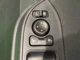電動格納ミラー ボタン一つでドアミラーを格納できますよ!