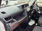 安全安心な走行のために、納車前には小さなクルマを知り尽くしたエキスパートが基本性能に関わる機能や状態を徹底的に点検しています。