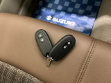 【スマートキー】キーをポケットやカバンに入れたままでもドアの施錠・開錠ができ、雨の日や荷物の多い日に大活躍!