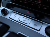 Audi正規ディーラーが高品質をお約束。高度な訓練・教育を受けたAudi専任メカニックが、100項目にもおよぶ精密な点検を実施。すべてクリアしたAudi車だけ、あなたのお手元に届けられるのです