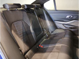 【エアバック】BMWのエアバックやその他の安全装備は、互いに補完しあう事で徹底した安全性を貫きます。万一の事故の際にそれぞれ最適な保護を提供してくれます!