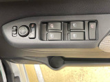 全ての車両に除菌・消臭システム「ワンダークリーン」を施行済みです。シートの表面はもちろん、後ろの席や足元も徹底的に除菌しております。