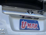 バックカメラが付いているので後方確認が非常にしやすいです。今や運転初心者も熟練者も必須装備!ついていて損はないですね♪